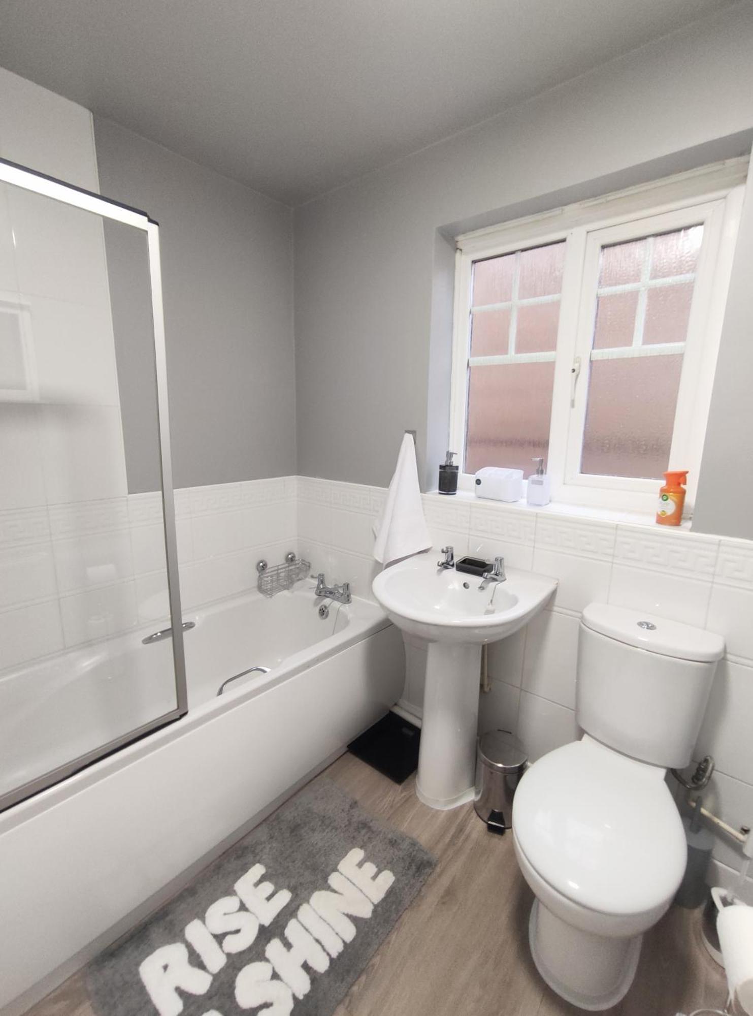 High Rigg House Bradford - Luxury Accomodation With Private Parking Idle Exterior photo